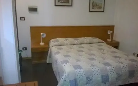 Aurora Hotel 2*